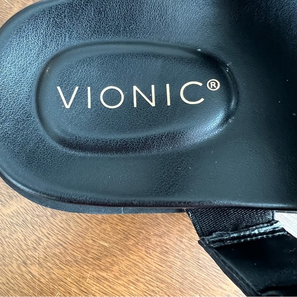 Vionic Black Leather Alondra Platform Lug Sandal Size 7.5 - Picture 8 of 12